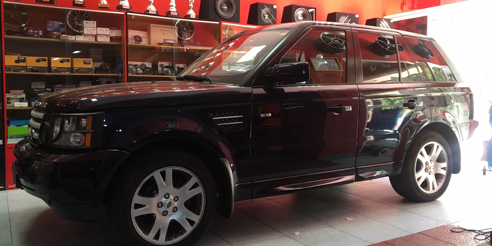 Range Rover ( Unidad Multimedia Pioneer SPH-DA120)